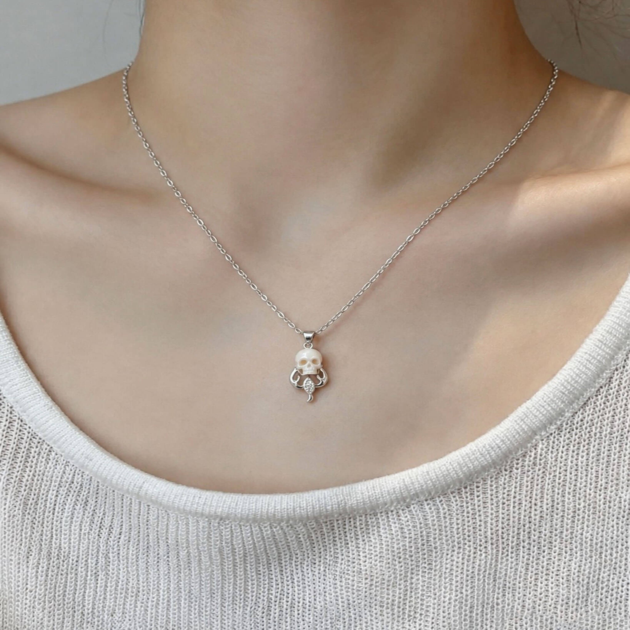12 Segni zodiacali Scorpione Pearl Skull Collana