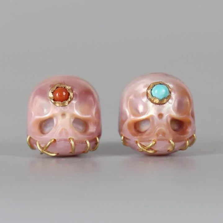 Belle Juri Natural Pearl Śmaśana Skull Bead
