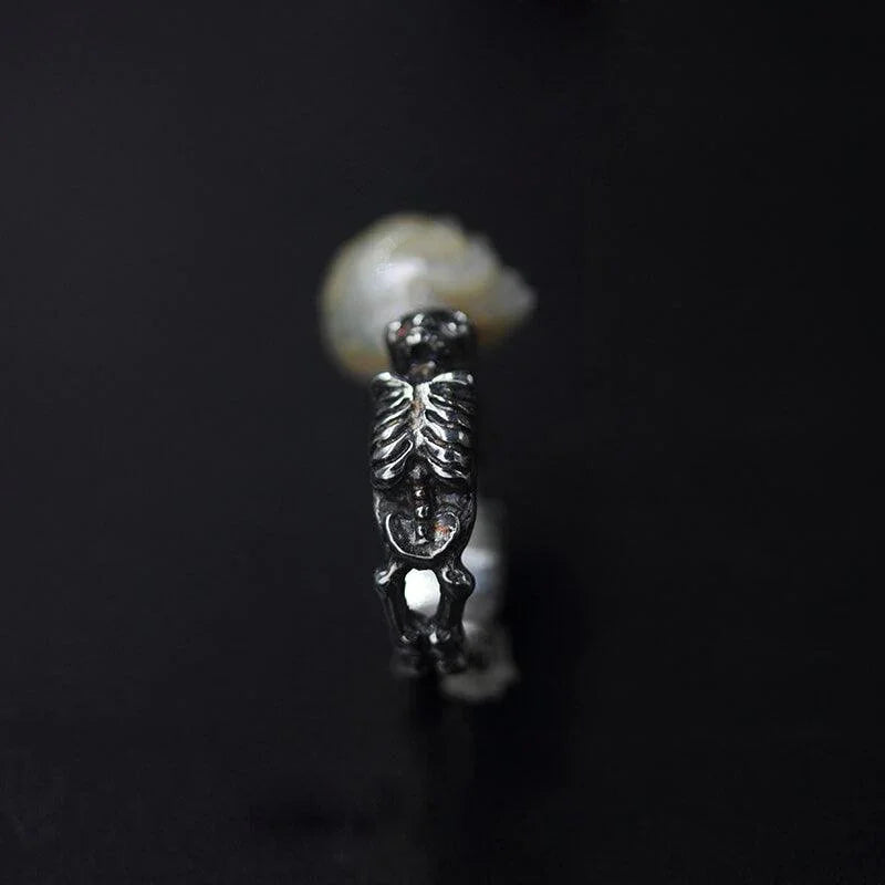 Belle Juri Pearl Skull Double Body Ring