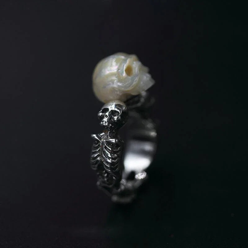 Belle Juri Pearl Skull Double Body Ring