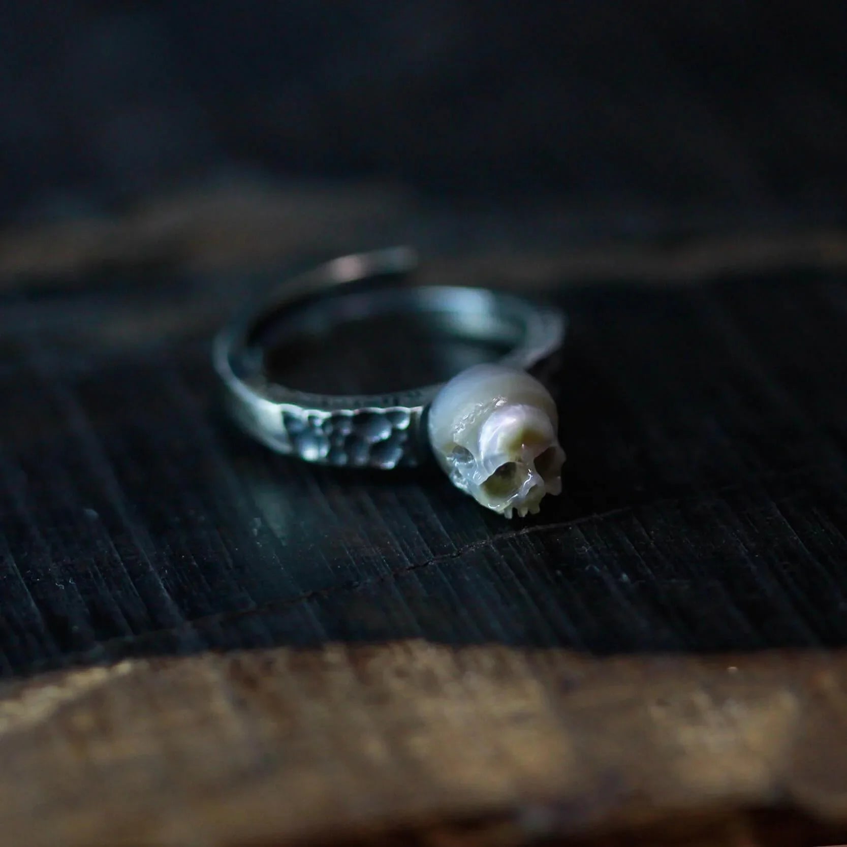 Belle Juri Vintage Pearl Skull Ring
