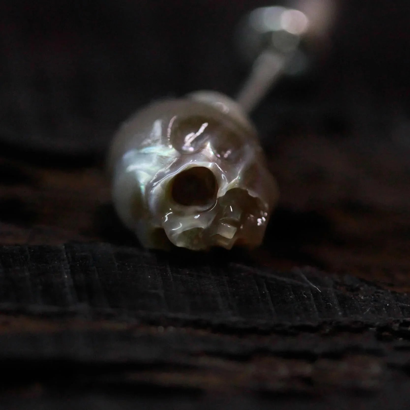Belle Juri Minimalist Pearl Skull Earrings