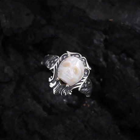 Belle Juri Pearl Skull Vintage Queen Ring