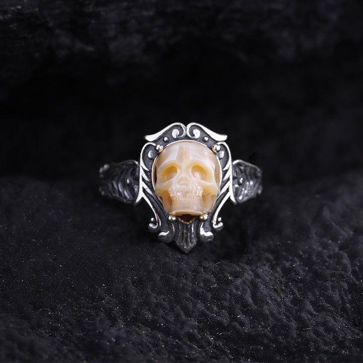 Belle Juri Pearl Skull Vintage Queen Ring