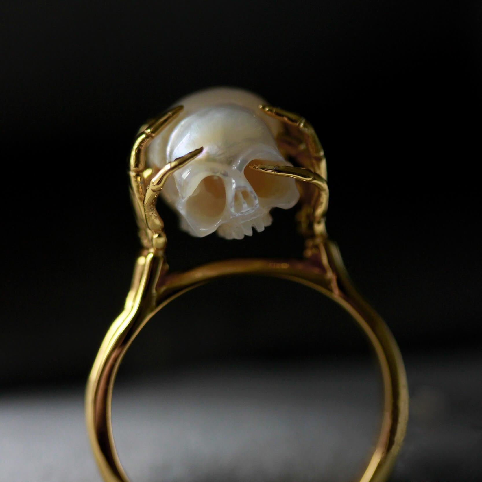 Pearl skull deals ring