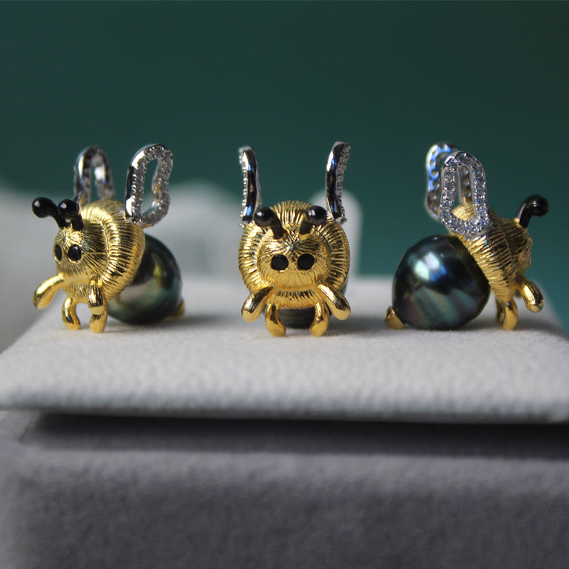 Bee Tahitian Pearl Necklace