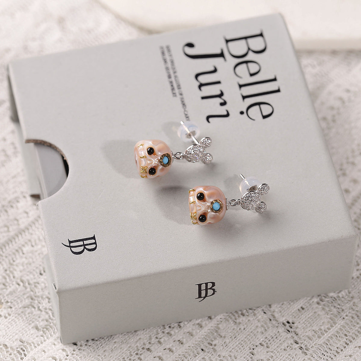 Mickey Ears Carved Pearl Skull Śmaśana CZ Sparkle Stud Earrings