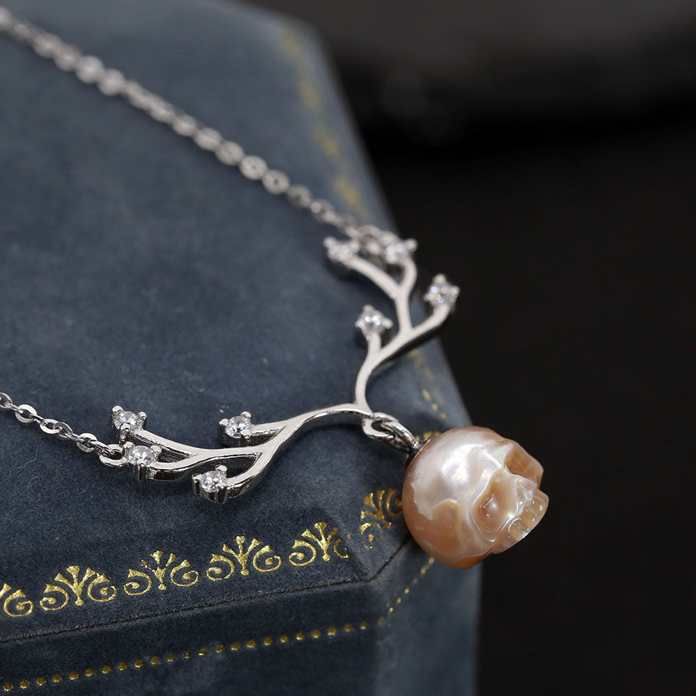 Collar de calavera de perlas de cuantos de reno de reno de Navidad