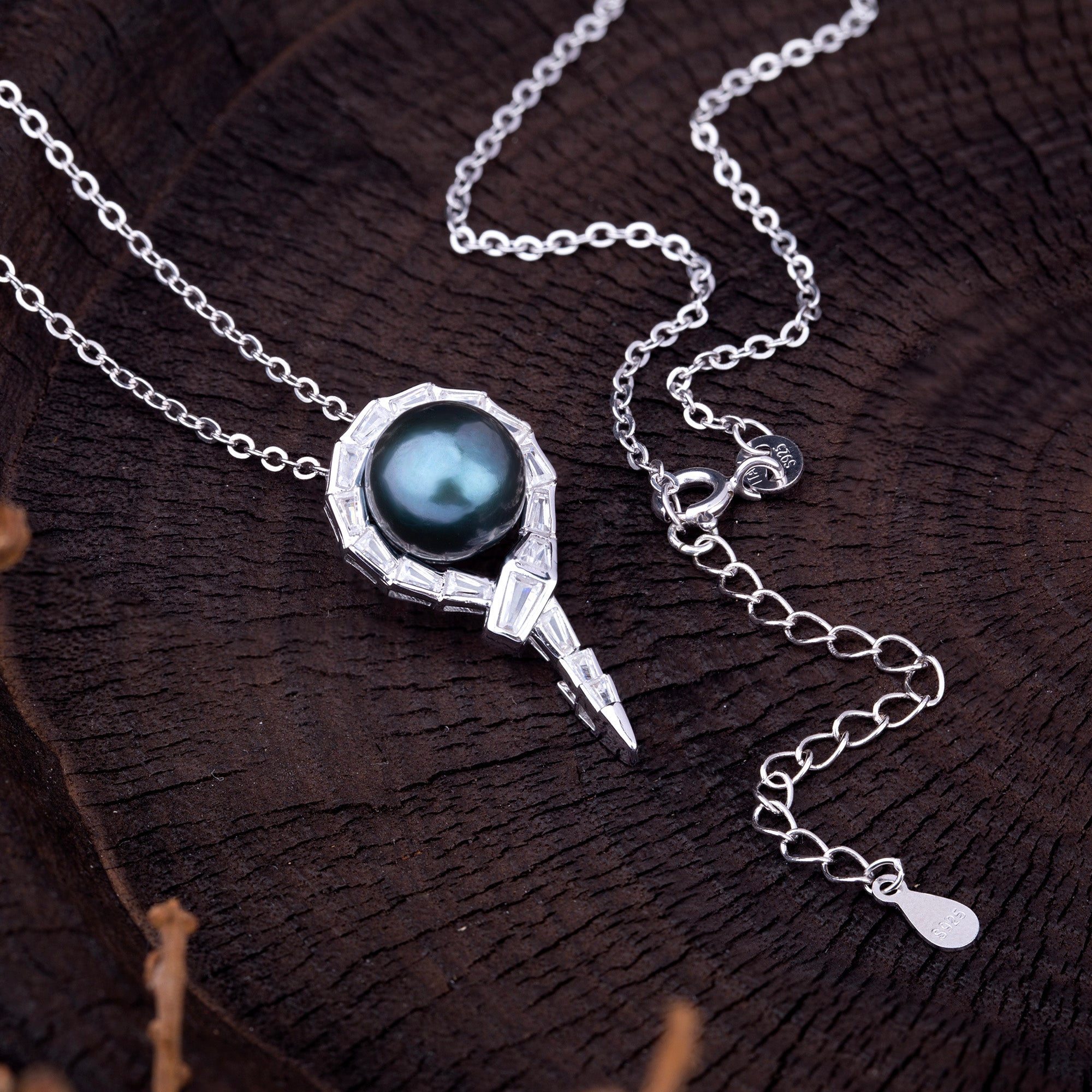 Coiled Snake Black Tahitian Pearl Necklece