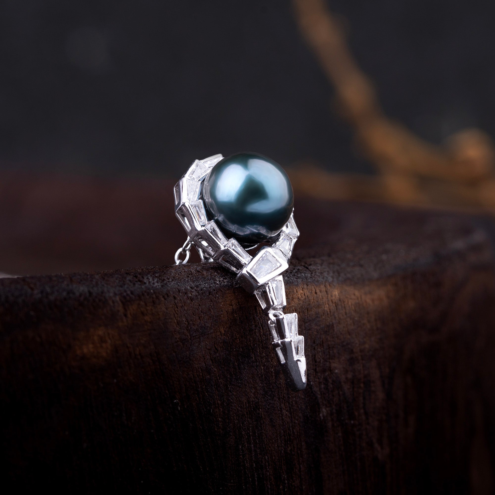 Coiled Snake Black Tahitian Pearl Necklece