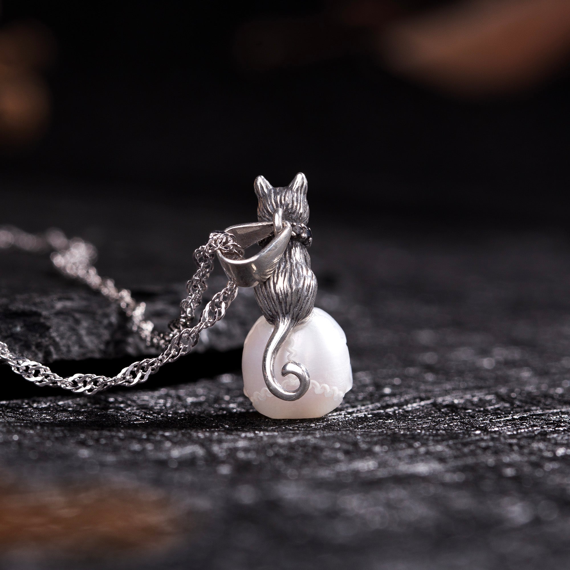 Halskette mit Perlen-Totenkopf im Used-Look