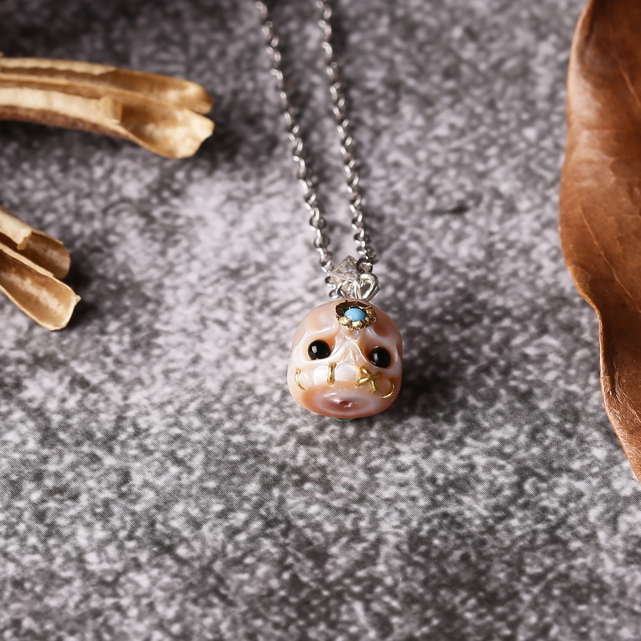 Gesneden Pearl Skull śmaśana edelsteen kralen ketting