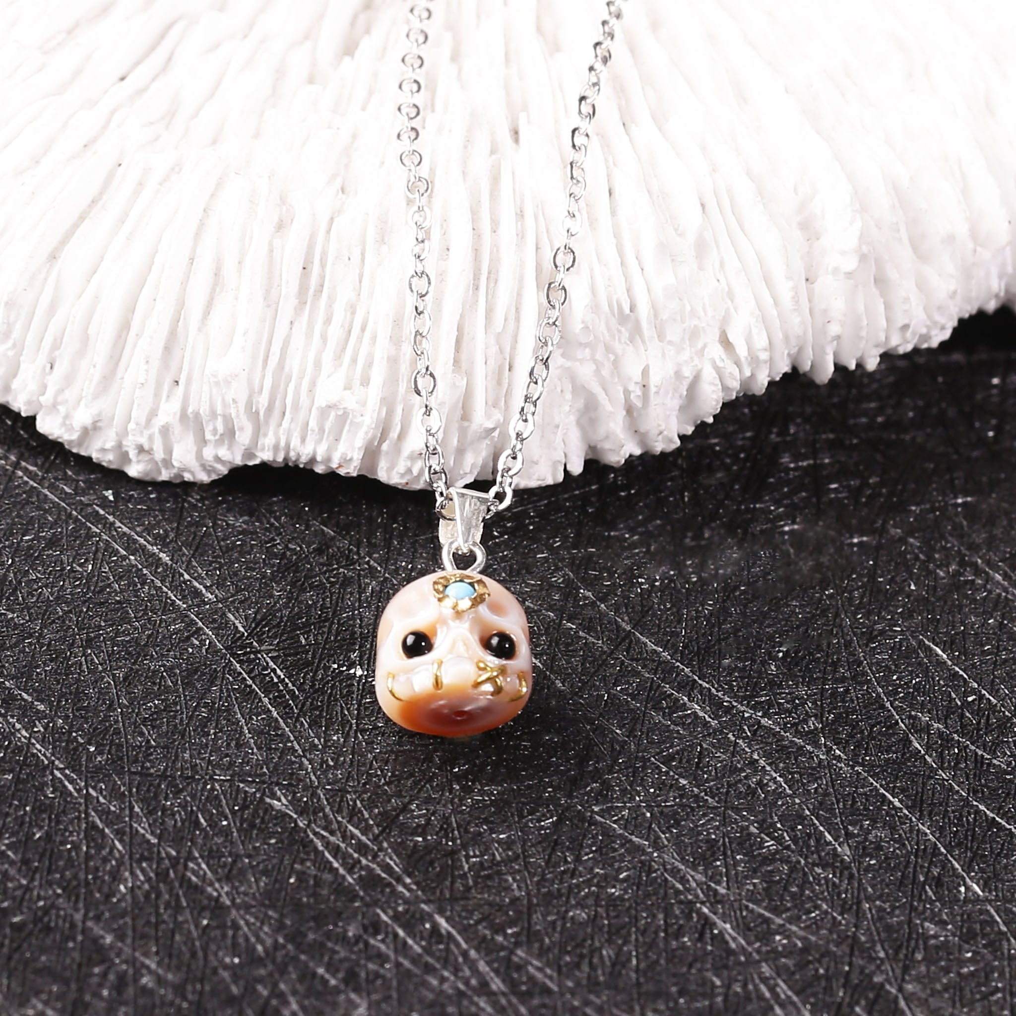 Gesneden Pearl Skull śmaśana edelsteen kralen ketting