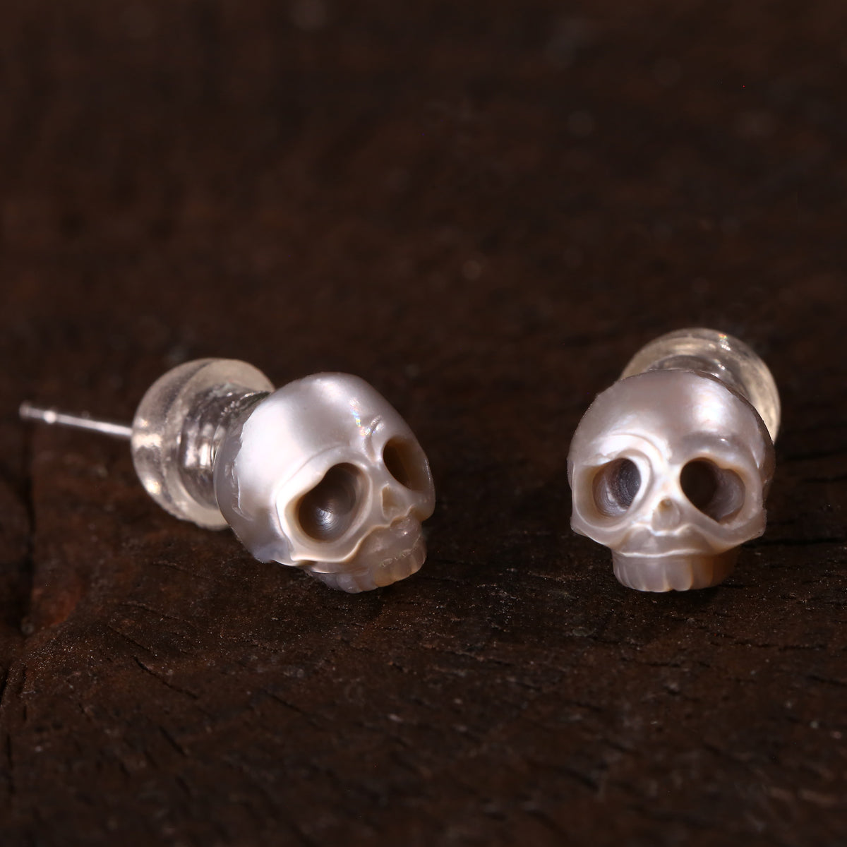 Gothic Mystery Minimalist Cranium Pearl Stud Earrings-Gray