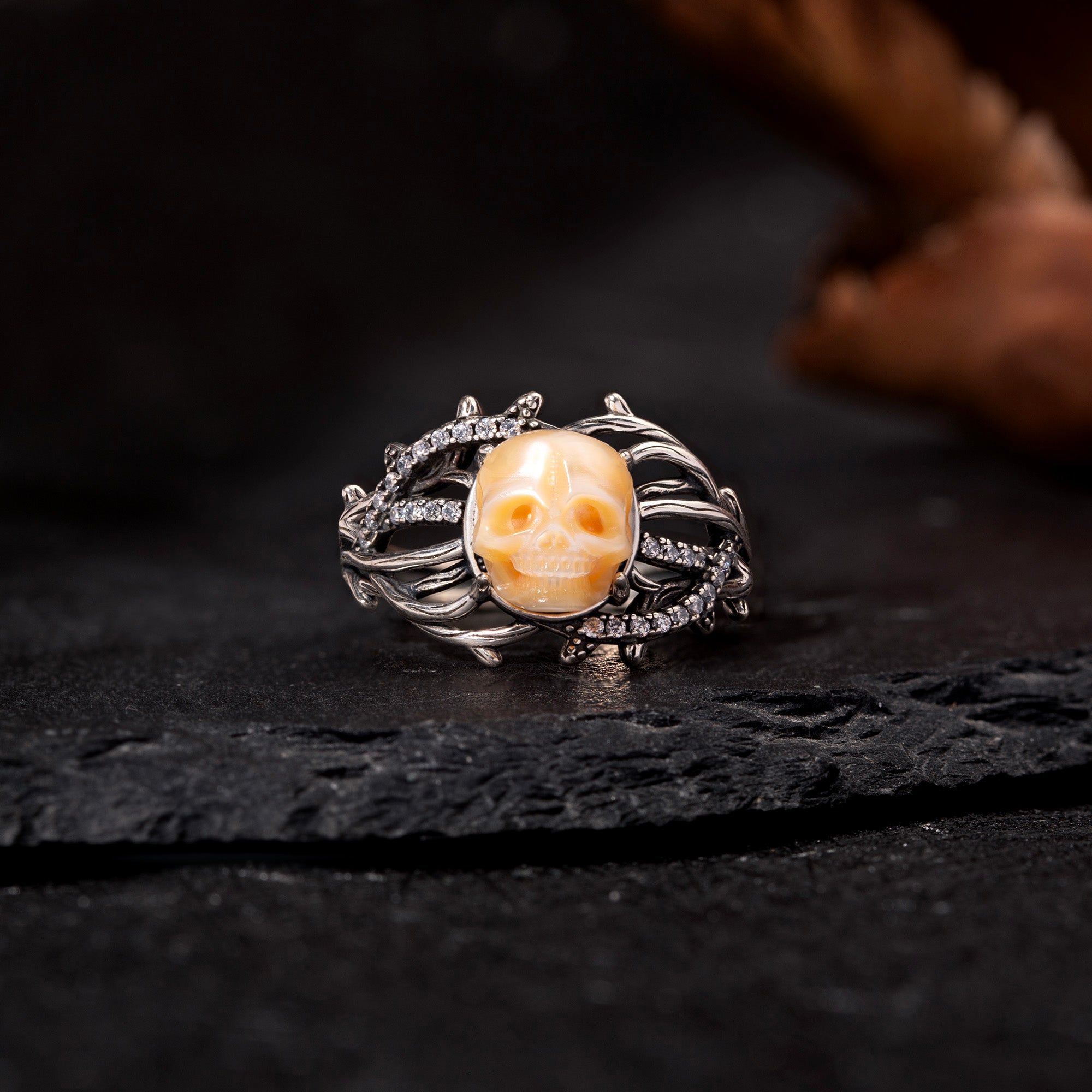 Gothic Pearl Skull Vine Branches Twist Inlaid Ring