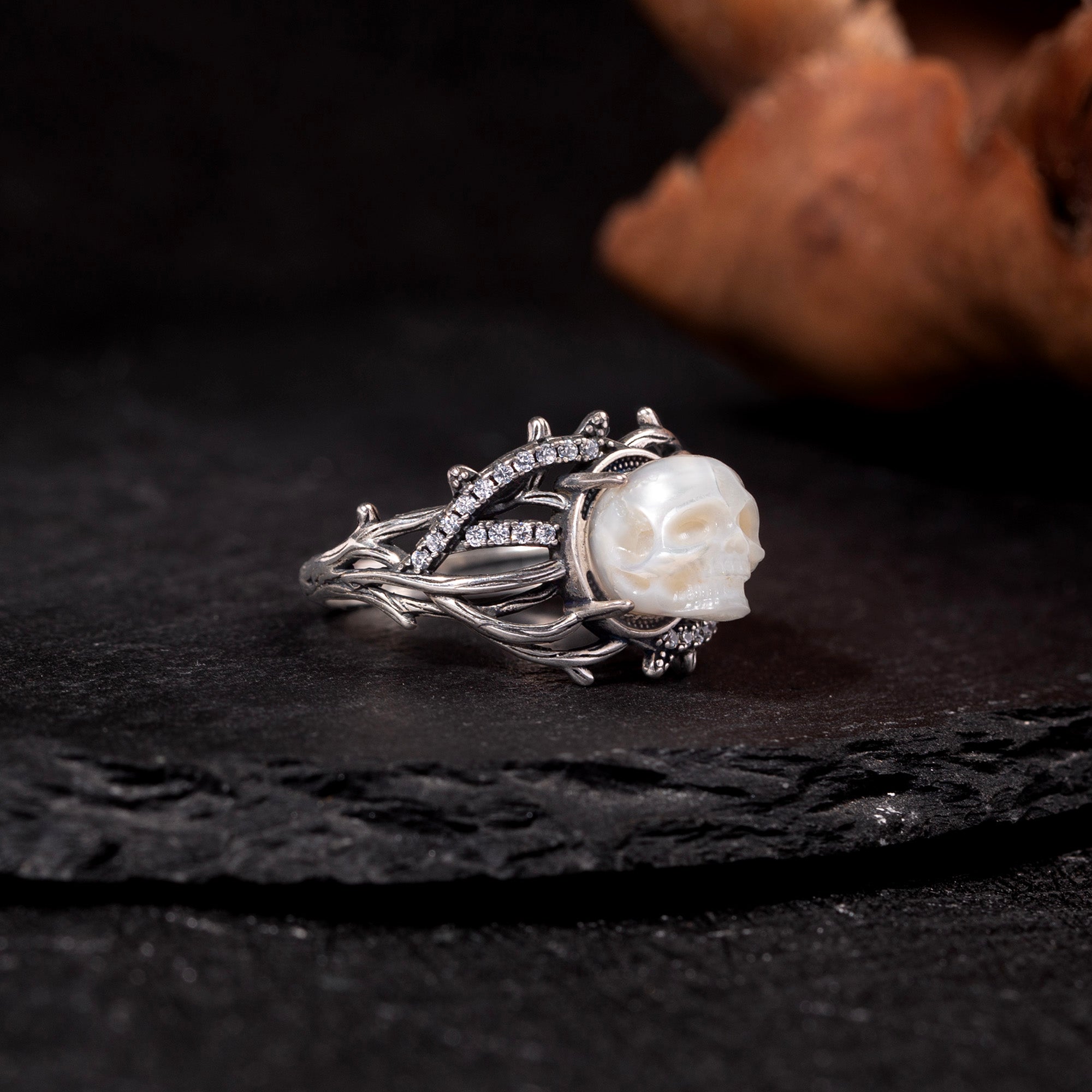 Gothic Pearl Skull Vine Branches Twist Inlaid Ring