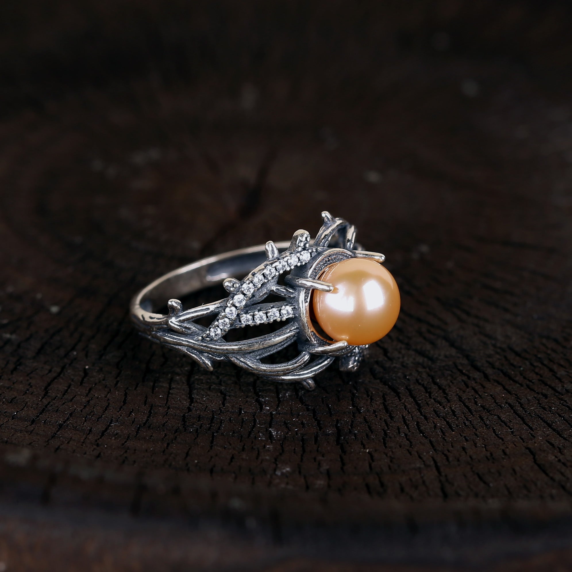 Gothic Vine Branches Twist Inlaid Pearl Ring