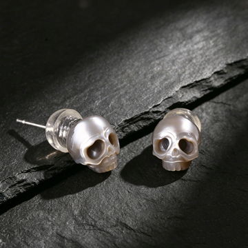 Gothic Mystery Minimalist Cranium Pearl Stud Earrings-Gray