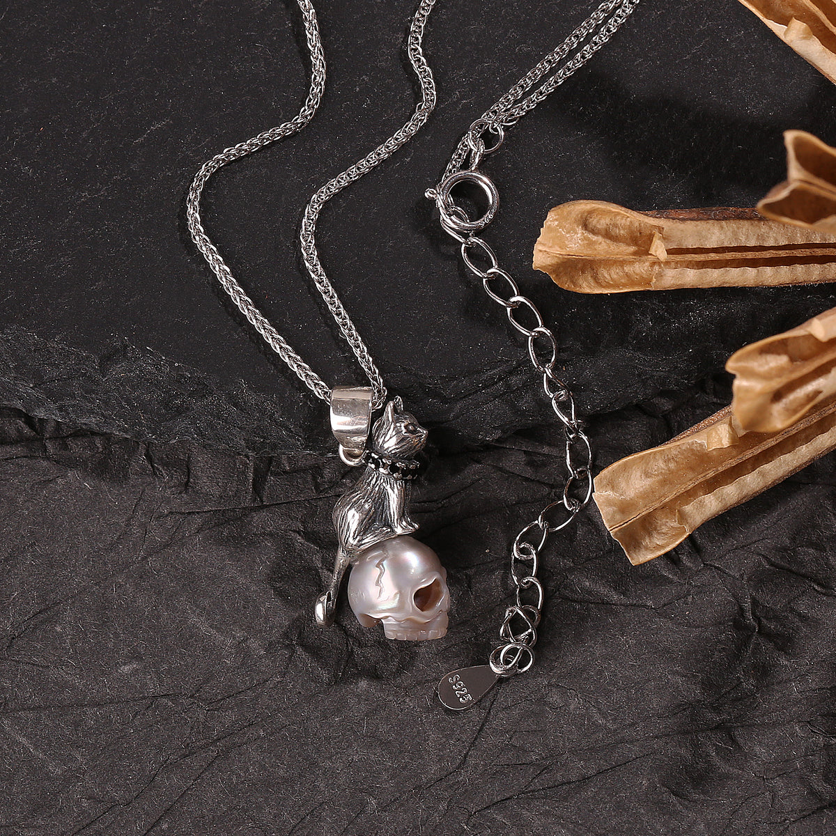 Distressed Celestial Cat Cranium Pearl Necklace-Gray