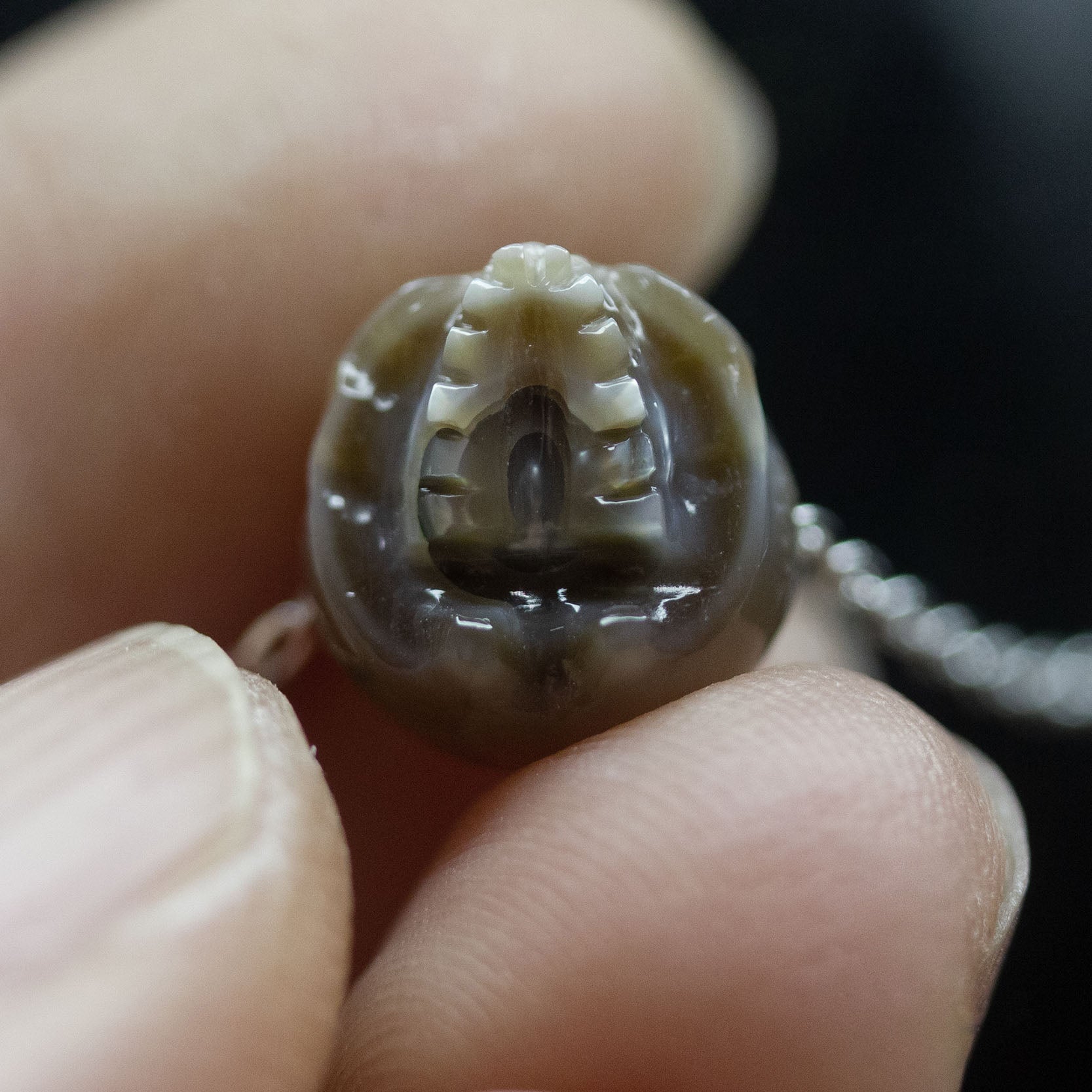 Heart Eyes Minimalist 4A Pearl Skull Necklace