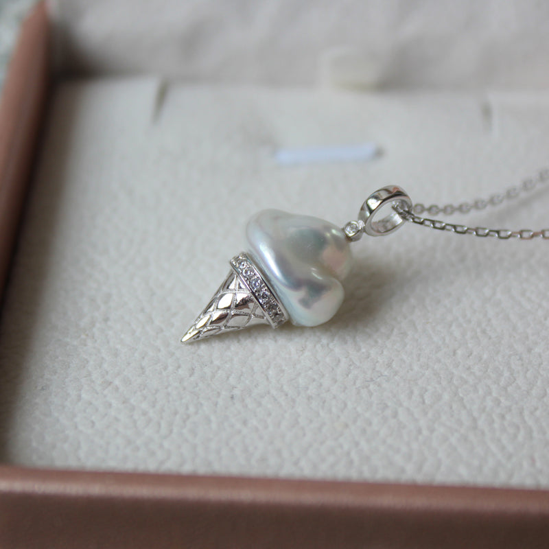 Ice Cream Baroque Pearl Necklace