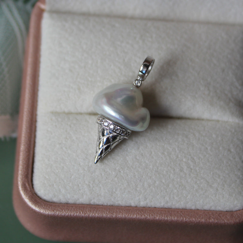 Ice Cream Baroque Pearl Necklace