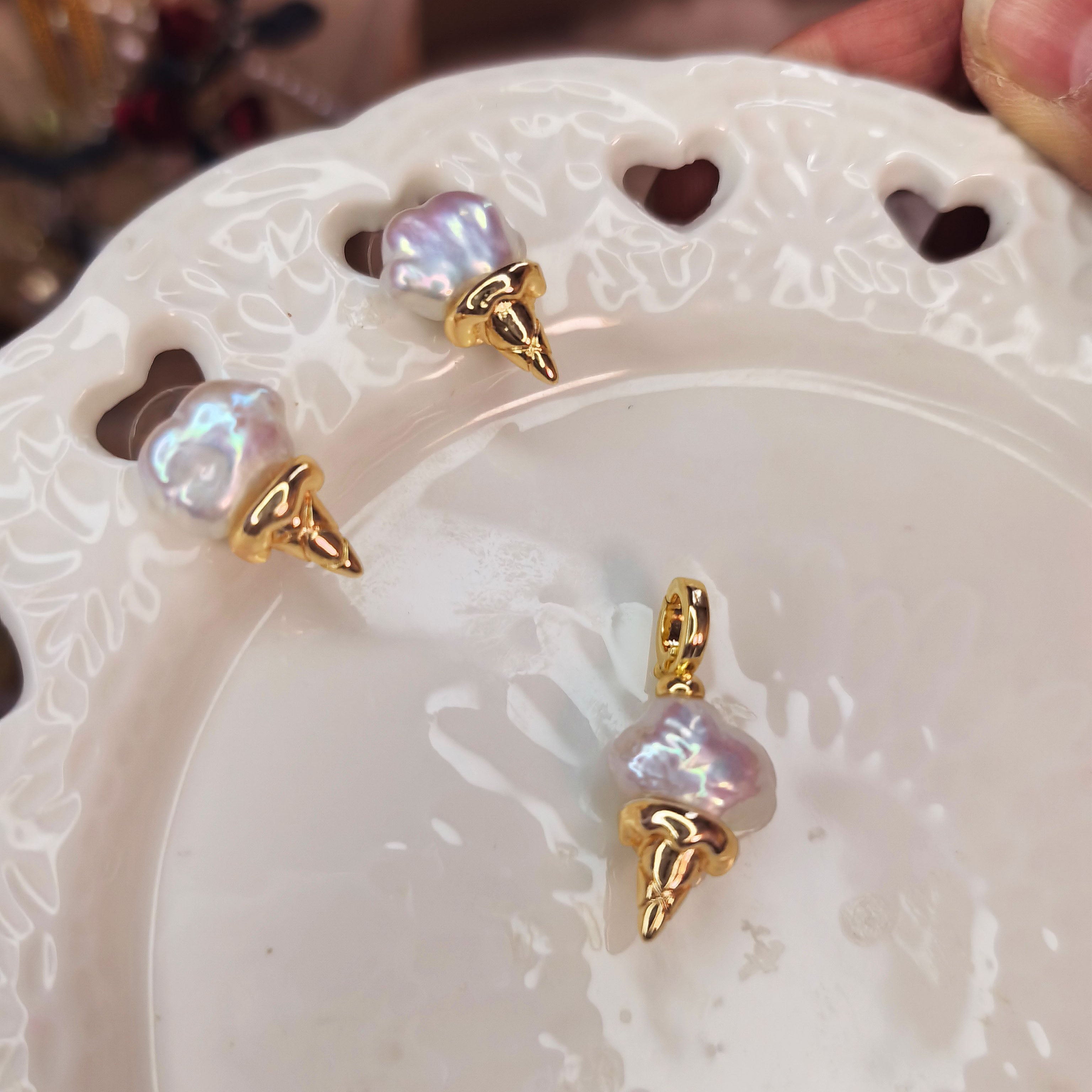 Ice Cream Baroque Pearl Stud Earrings&pendant