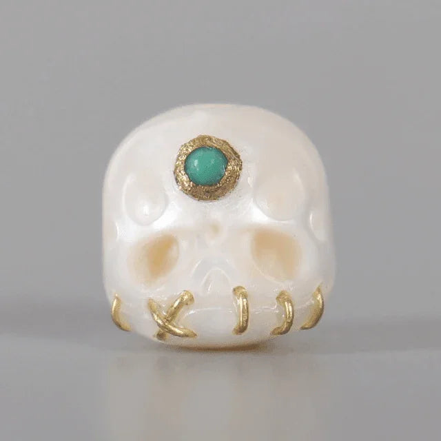 Belle Juri Natural Pearl Śmaśana Skull Bead