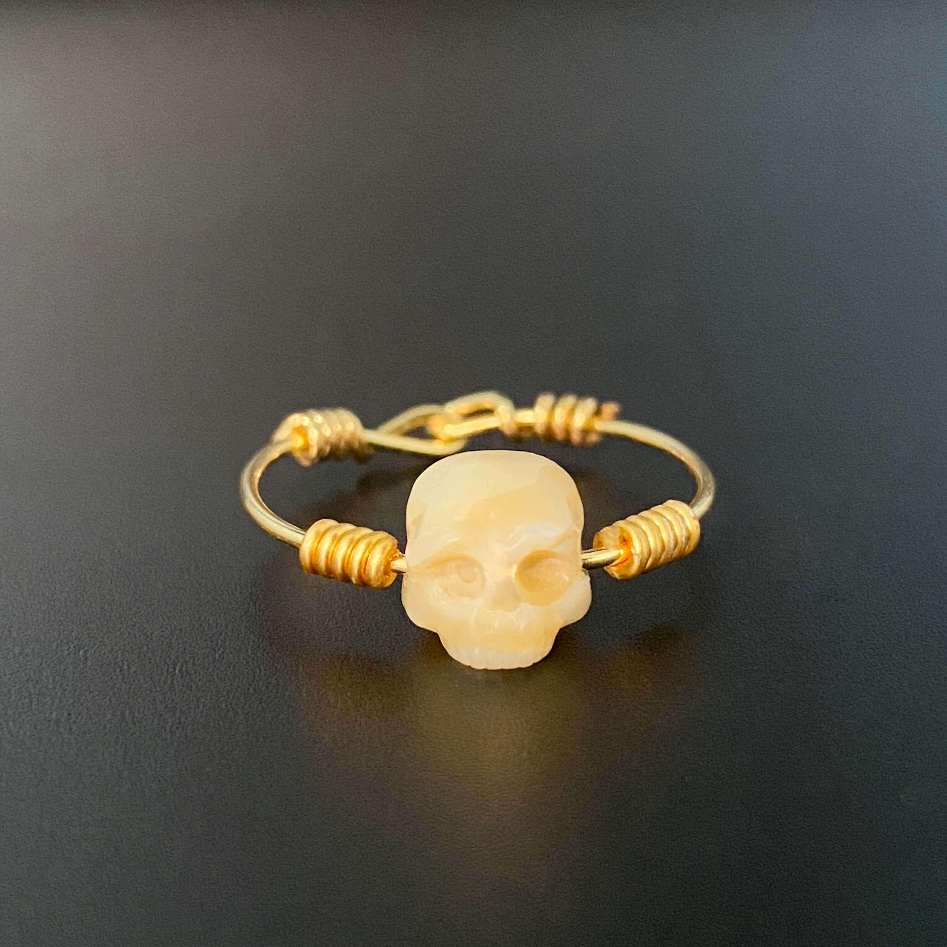 Belle Juri Minimalist Pearl Cranium Gold Ring