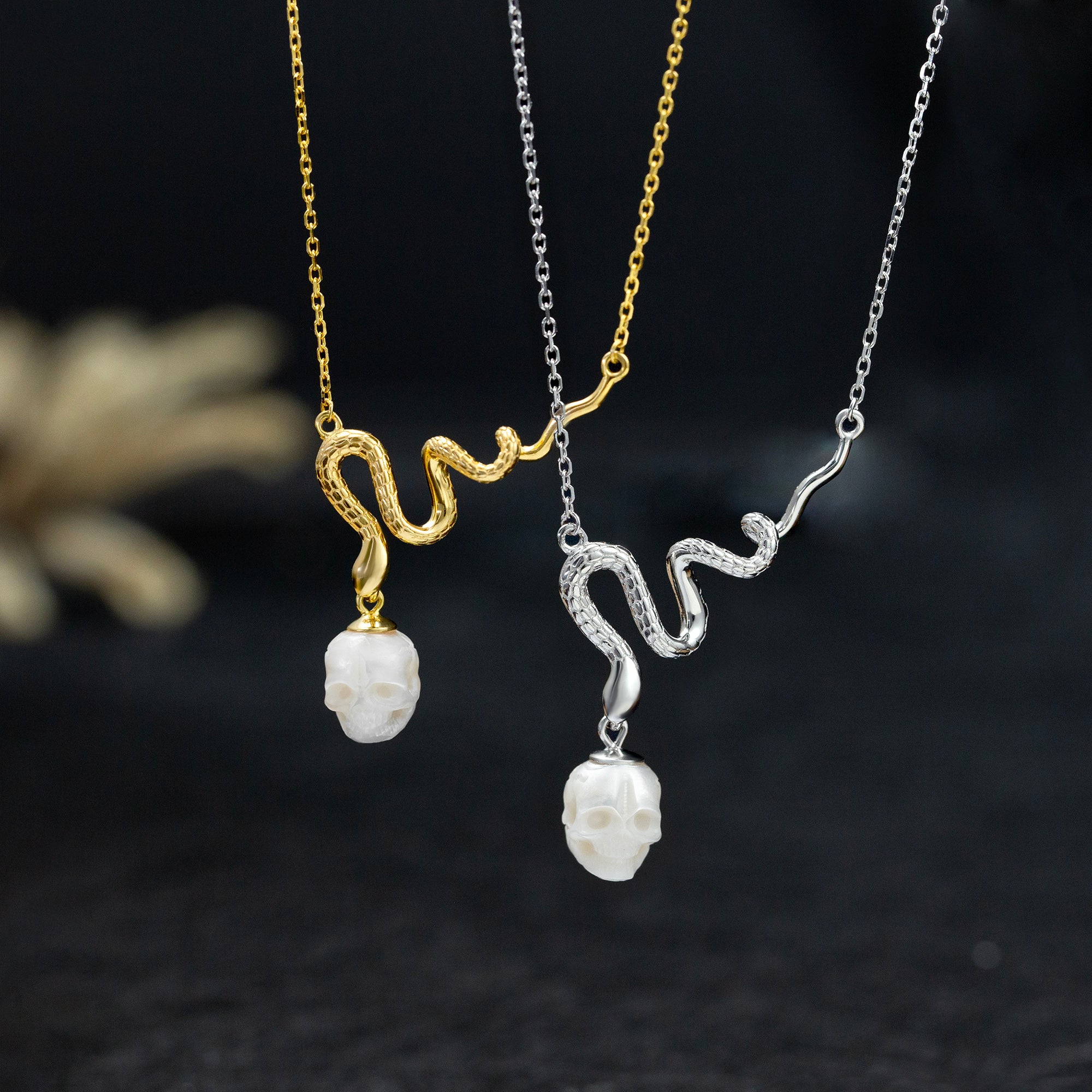 Collar de cráneo de perlas de serpientes místicas