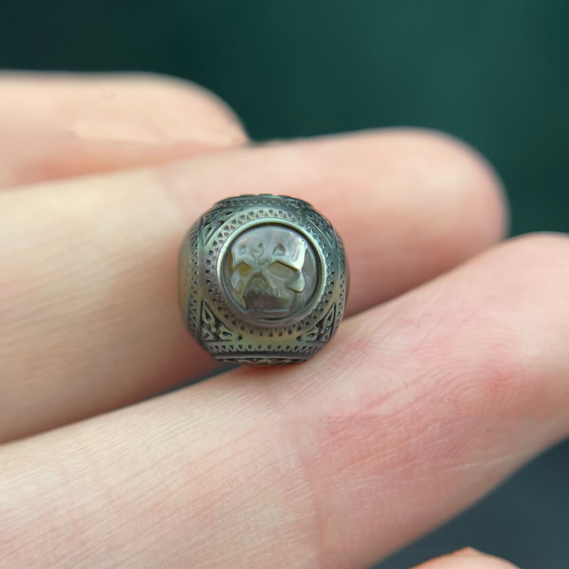 Cuenta de perla negra de cráneo tahitiano tahitiano tahitiano