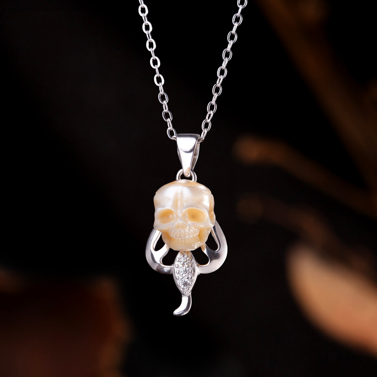 12 Signes du zodiaque Collier Scorpio Pearl Skull