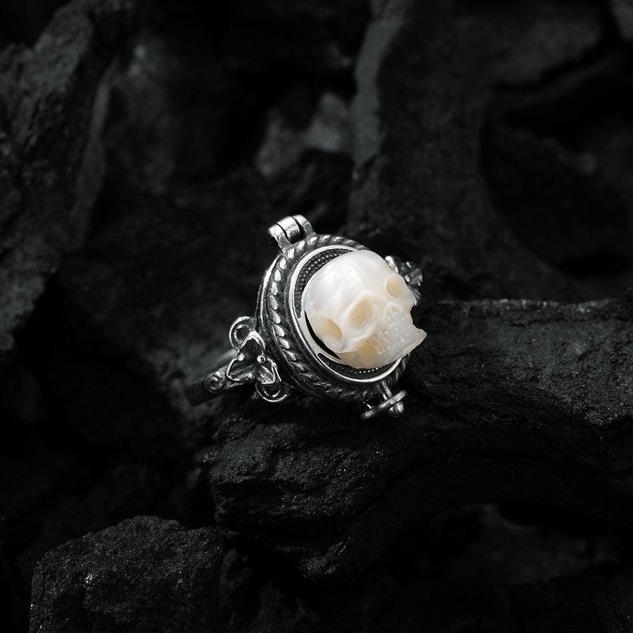 Belle Juri Pearl Skull Vintage Pillbox Ring