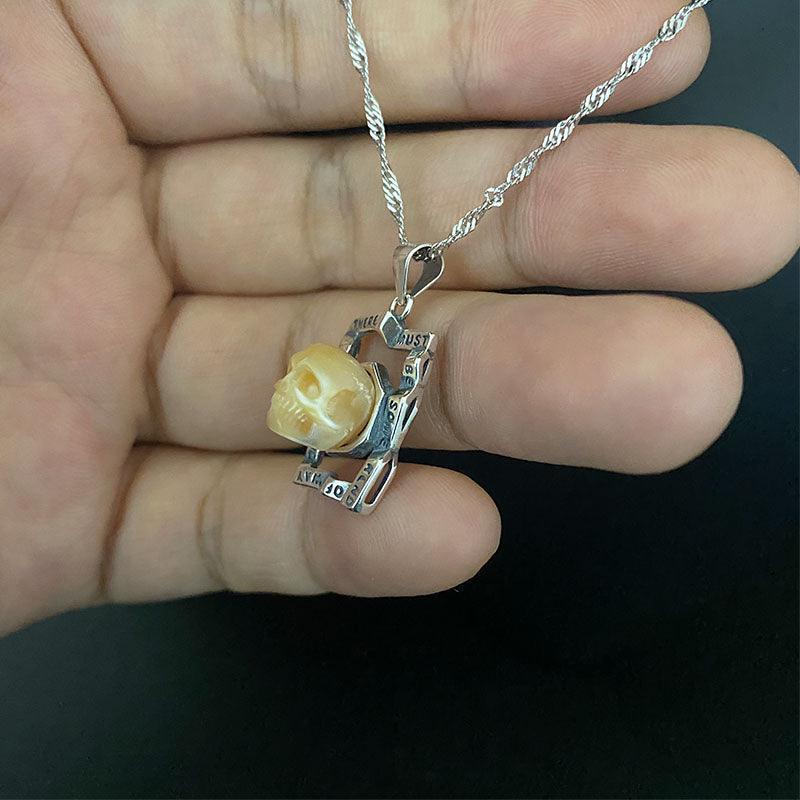 Belle Juri Pearl Skull Unique Square Openwork Necklace