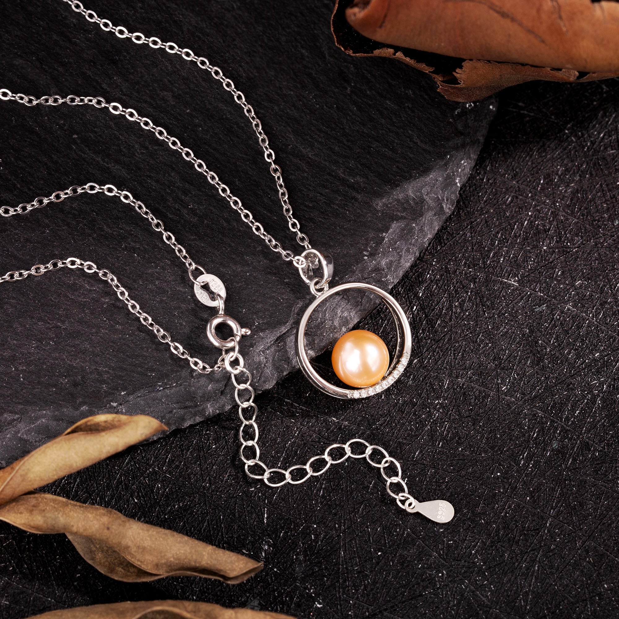 Pearl on Ring Band Pendant