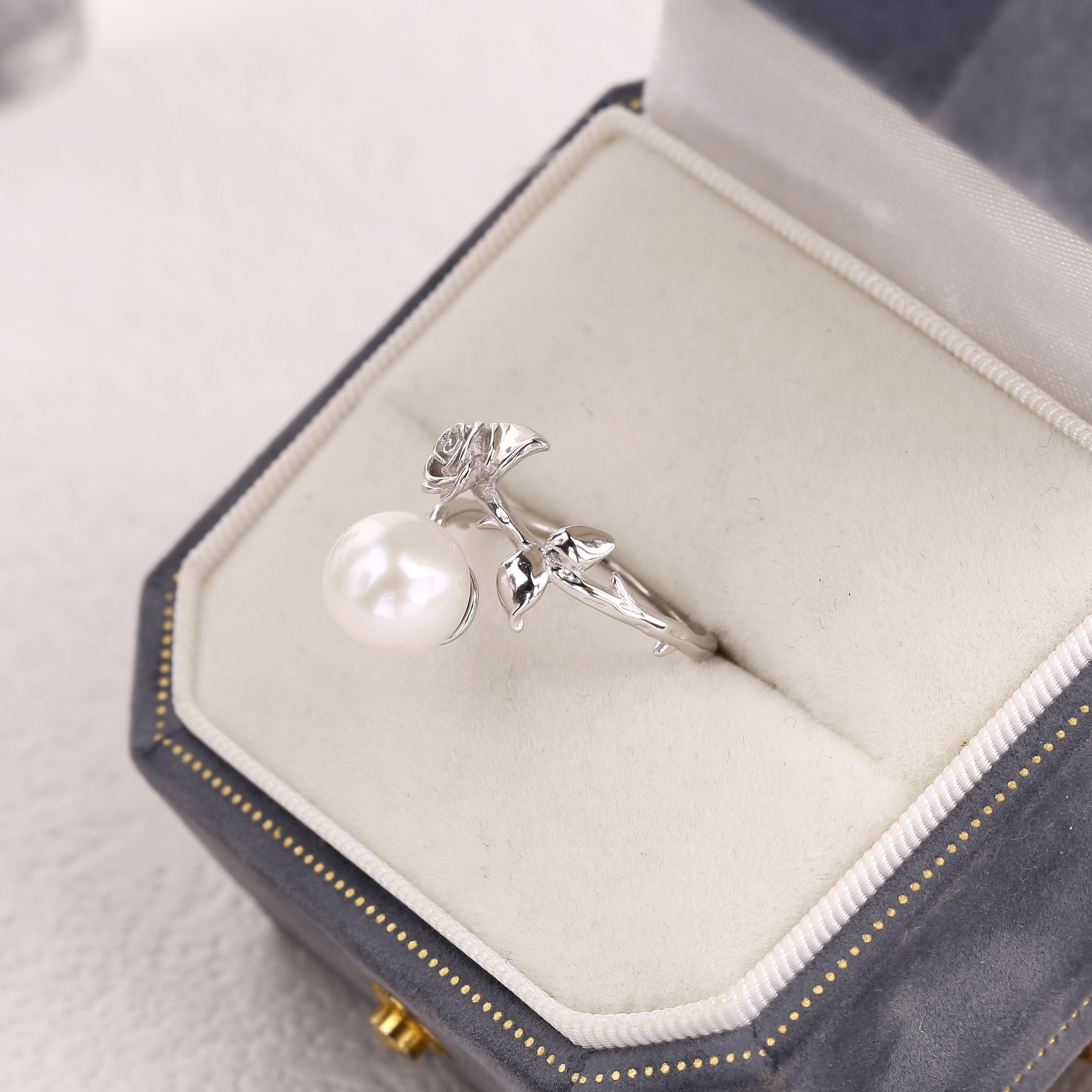Rose Pearl Ring