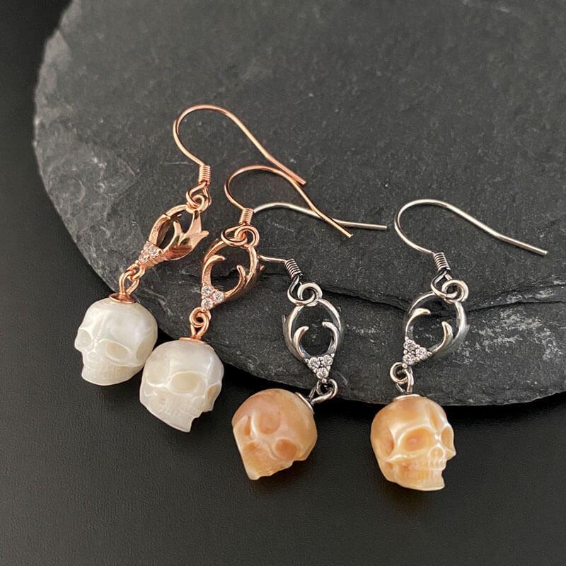 Belle Juri Simple Pearl Skull Reindeer Earrings