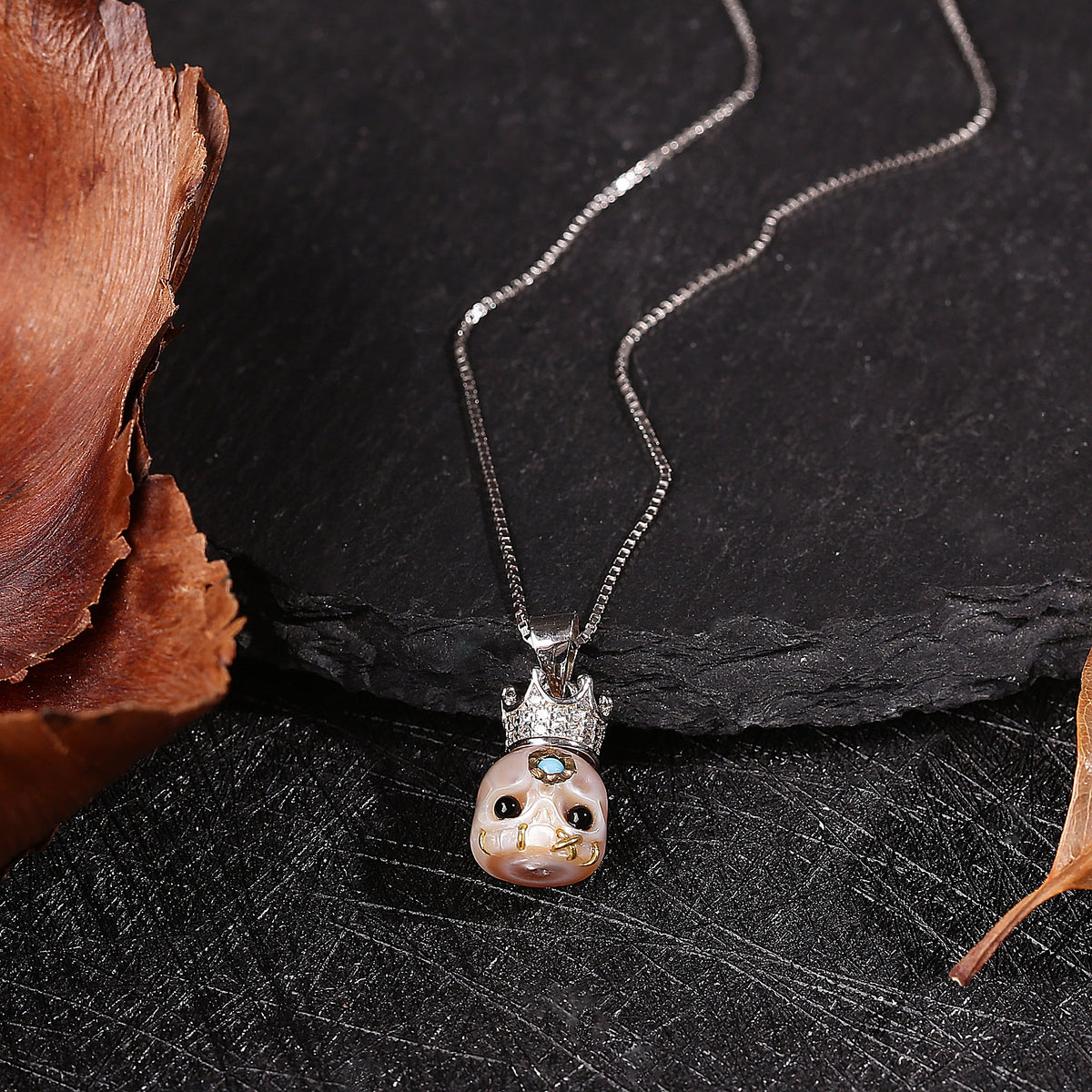 Silver Zircon Crown Pearl Skull Śmaśana Black Marquise Charm Necklace