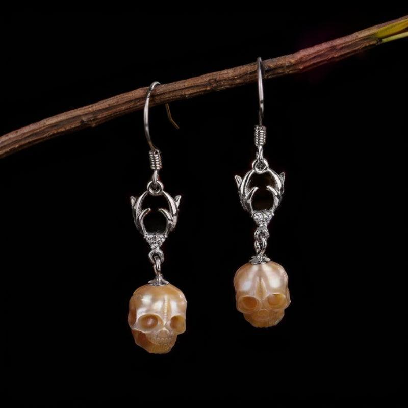 Belle Juri Simple Pearl Skull Reindeer Earrings