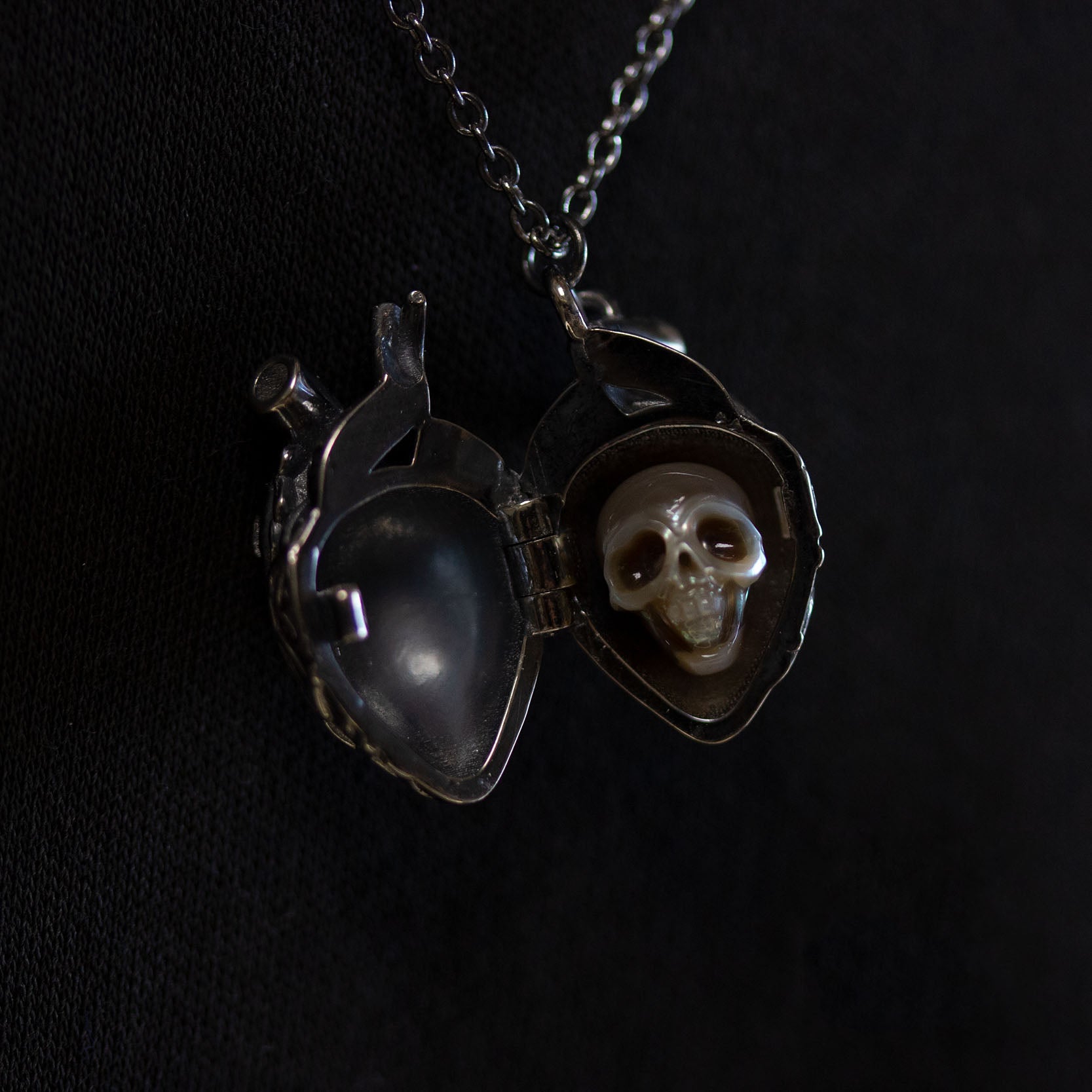 Soul in the Depths Openable Anatomical Heart Pearl Skull Necklace