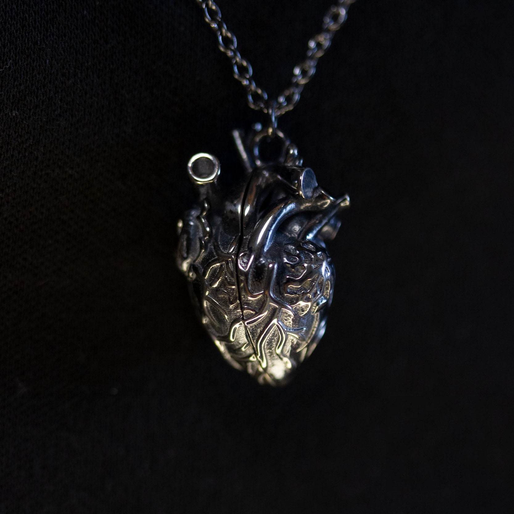 Soul in the Depths Openable Anatomical Heart Pearl Skull Necklace