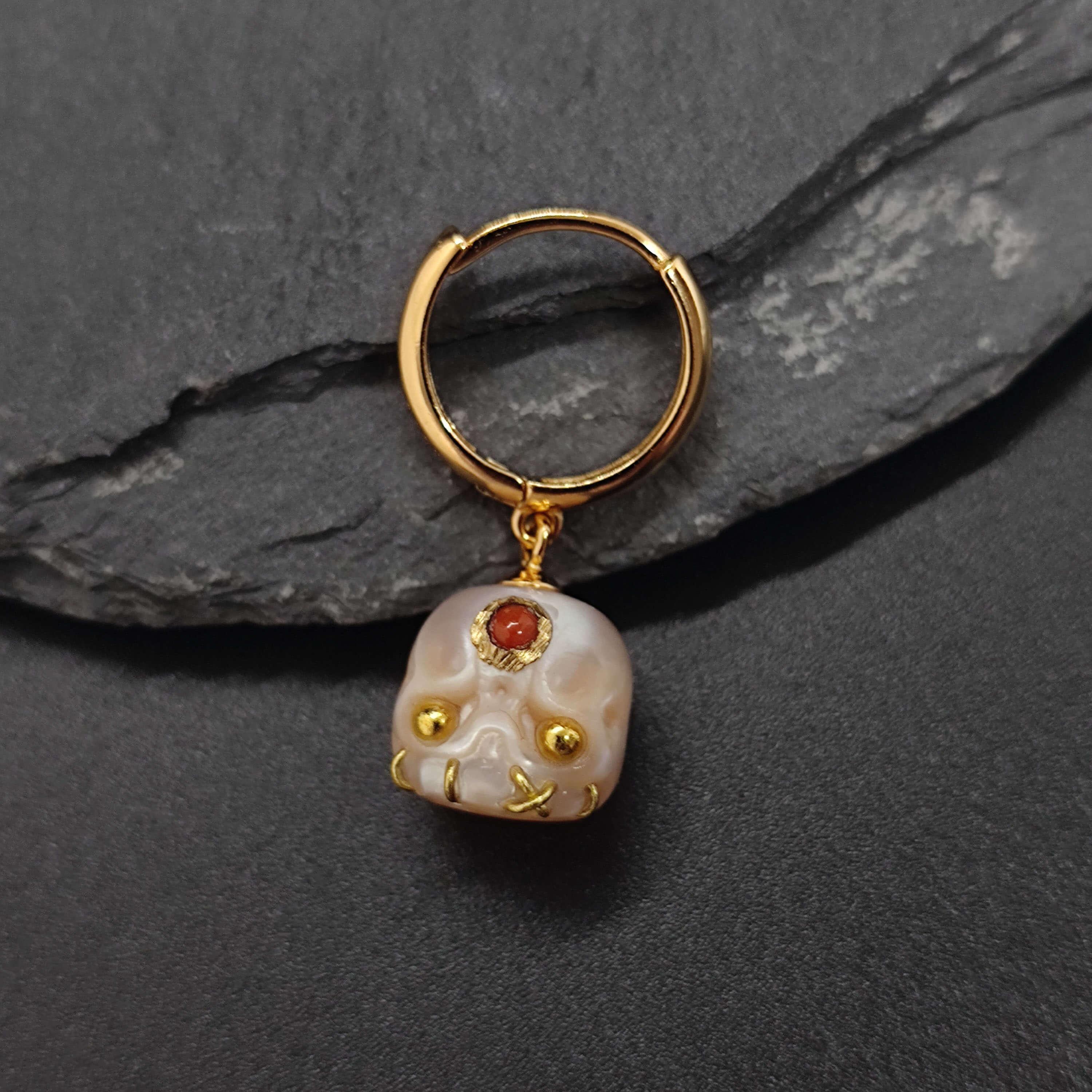 Belle Juri Golden & Black Eyes Śmaśana Hoop Earrings