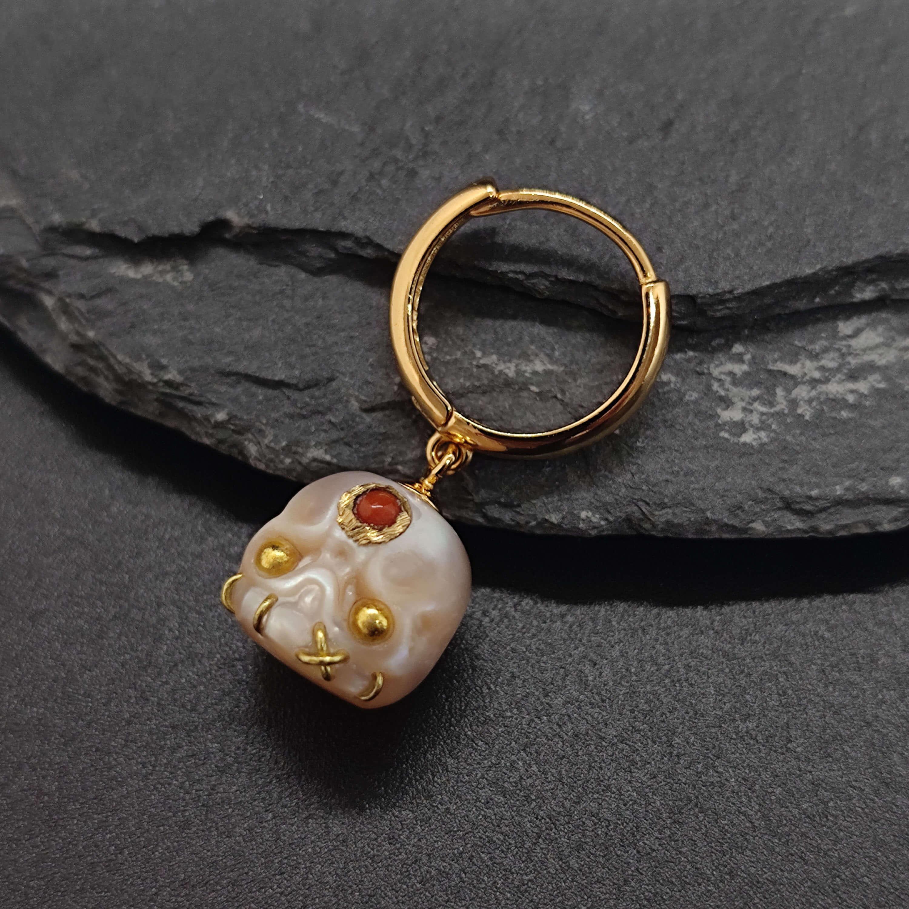 Belle Juri Golden & Black Eyes Śmaśana Hoop Earrings