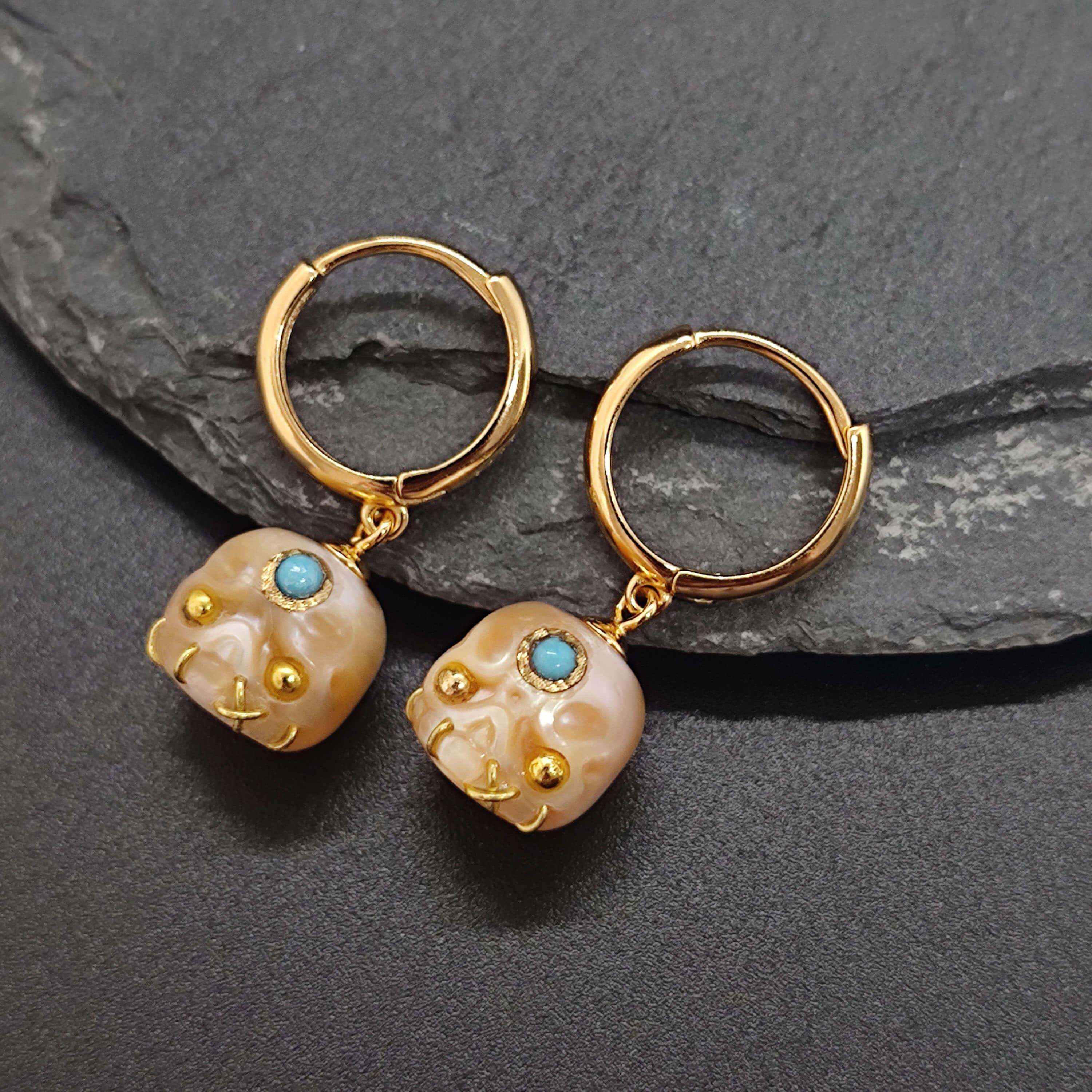 Belle Juri Golden & Black Eyes Śmaśana Hoop Earrings
