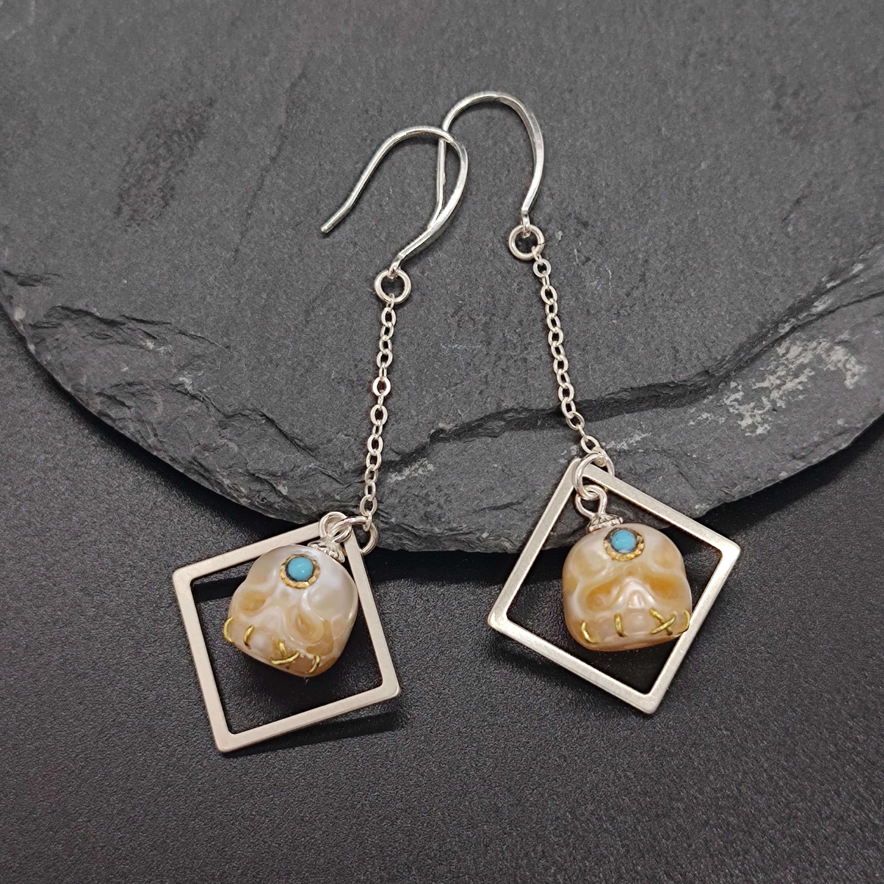 Belle Juri Śmaśana Skull Rhombic Drop Earrings