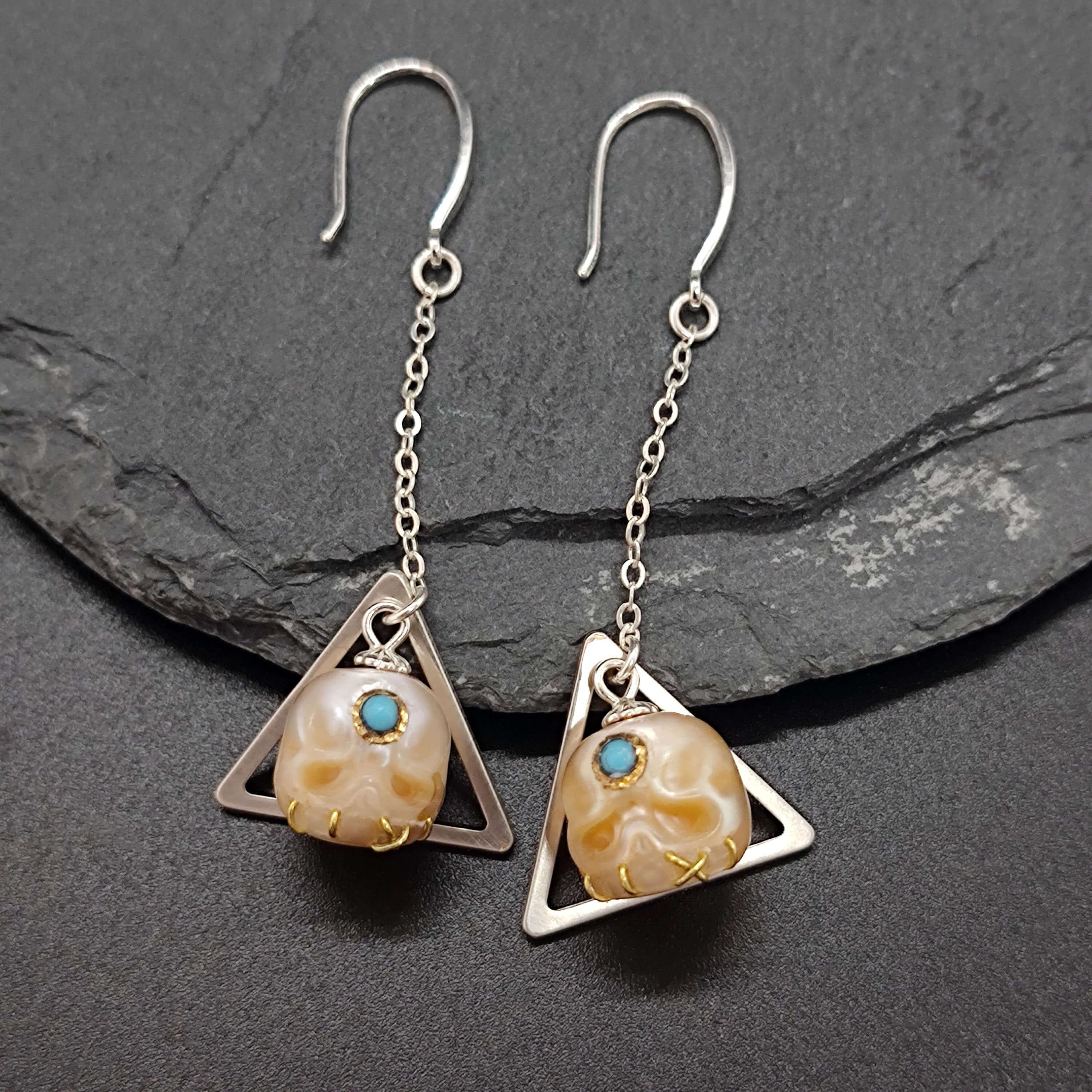 Belle Juri Śmaśana Skull Triangle Drop Earrings