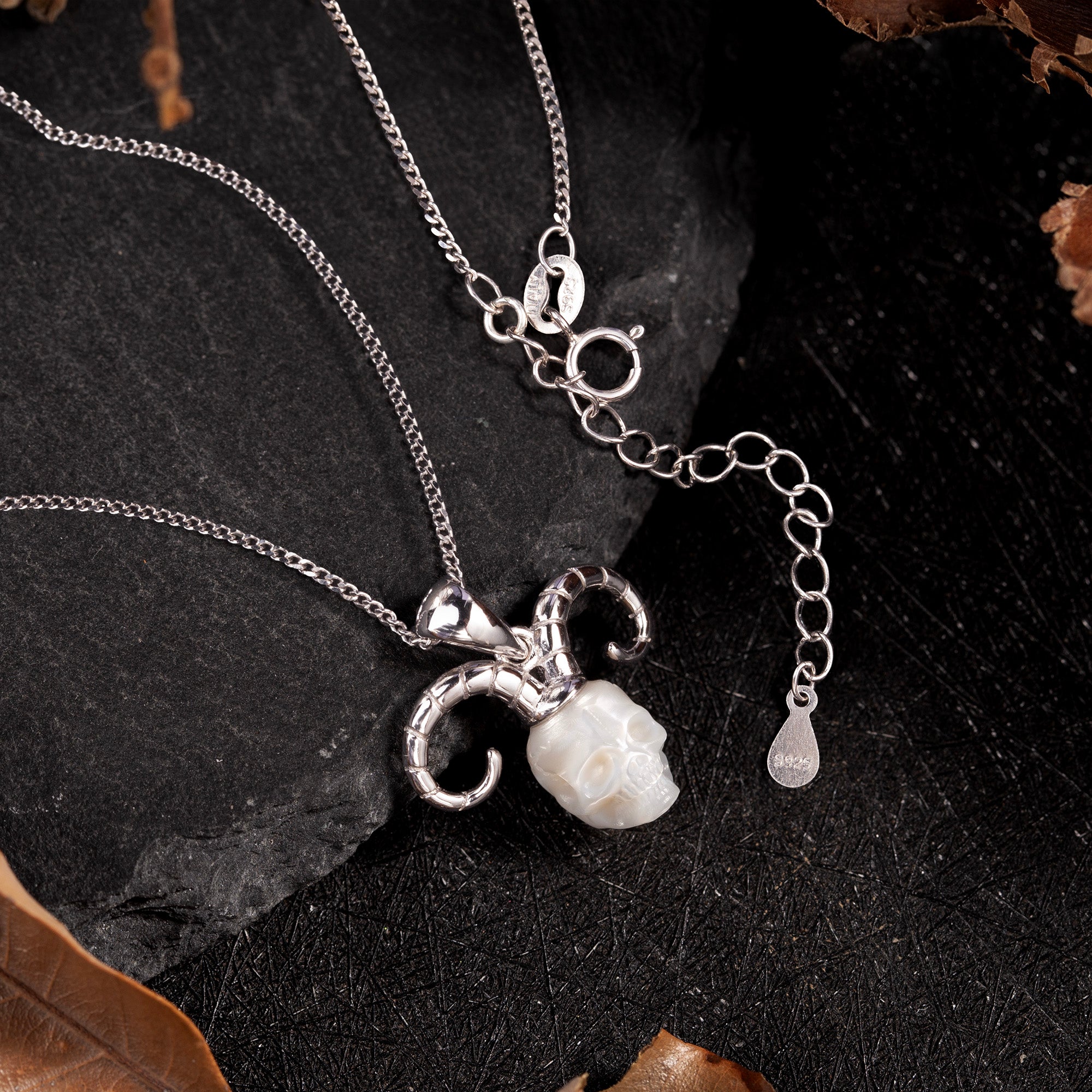 12 Signos del zodiaco Collar de cráneo de perlas Aries