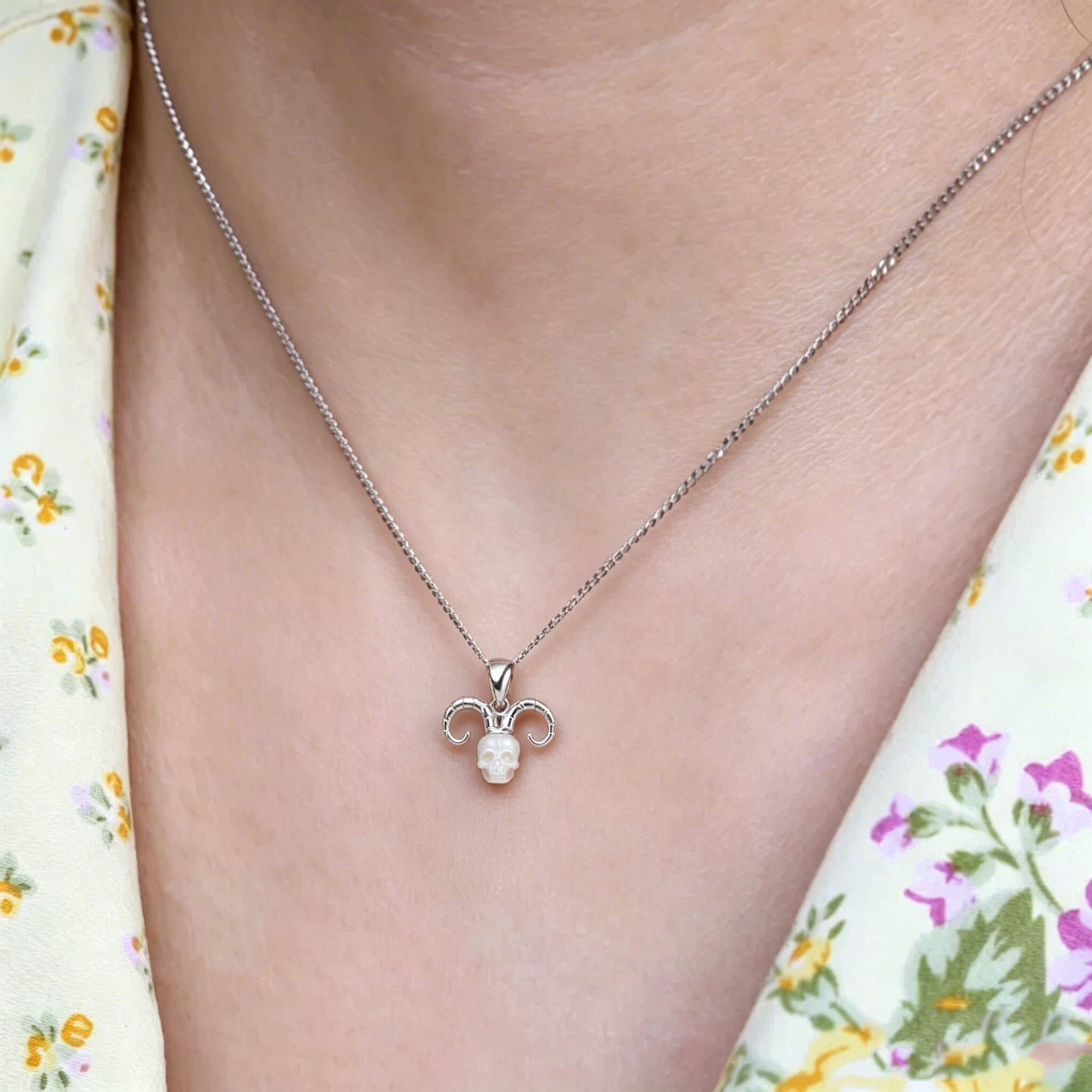 12 segni zodiacali Aries Pearl Skull Collana
