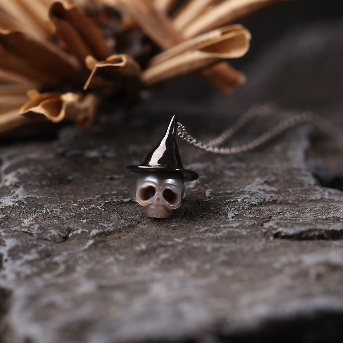 Gothic Cranium Pearl Witch Hat Necklace-Gray