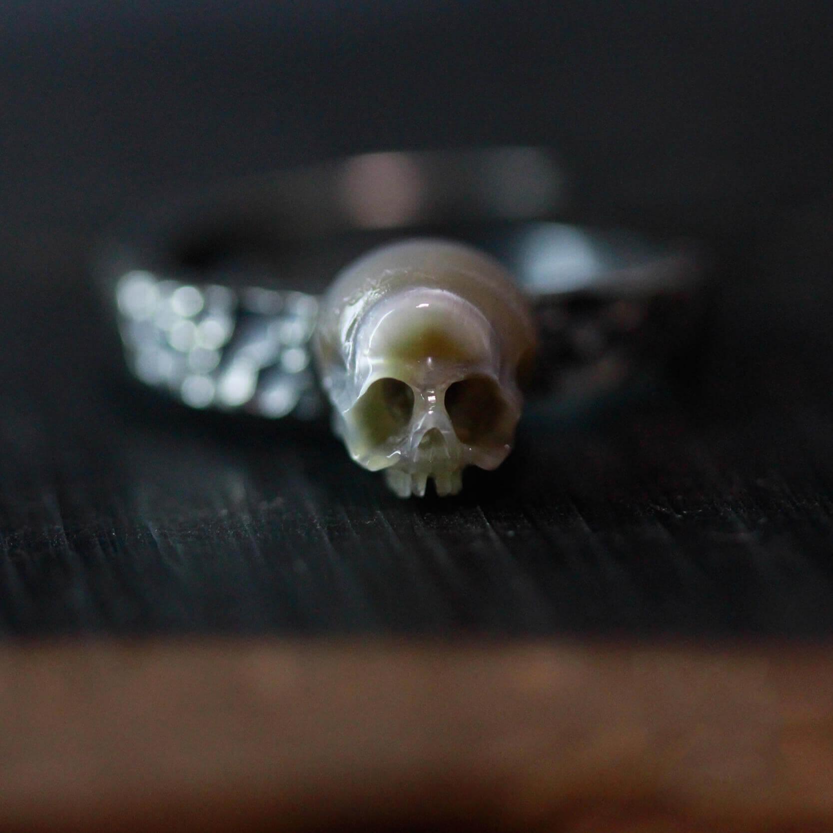 Unisex Embossed Stone Rock Textured Pearl Skull Ring-Belle Juri